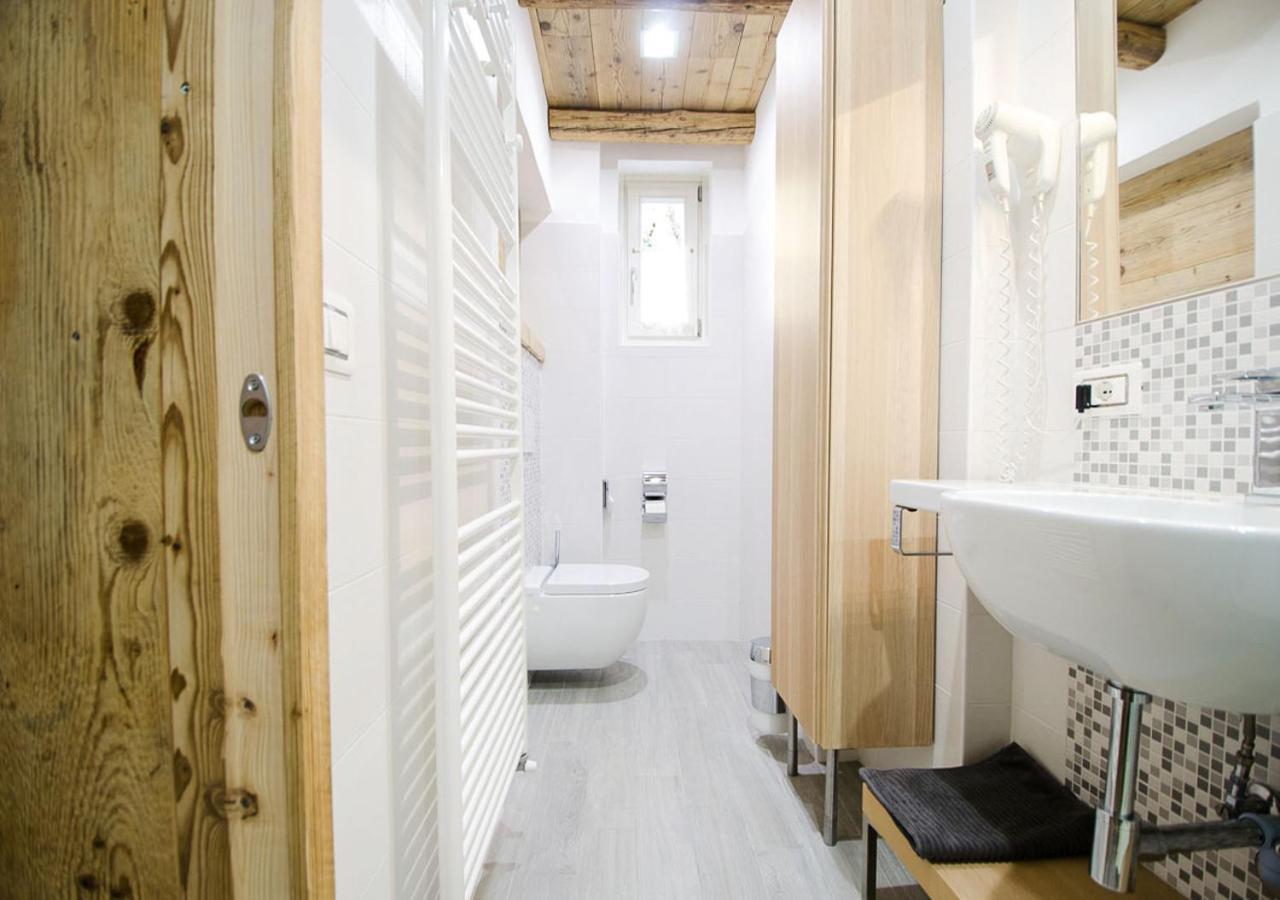 Casa Tosca - Holiday Home Torbole Sul Garda Ngoại thất bức ảnh