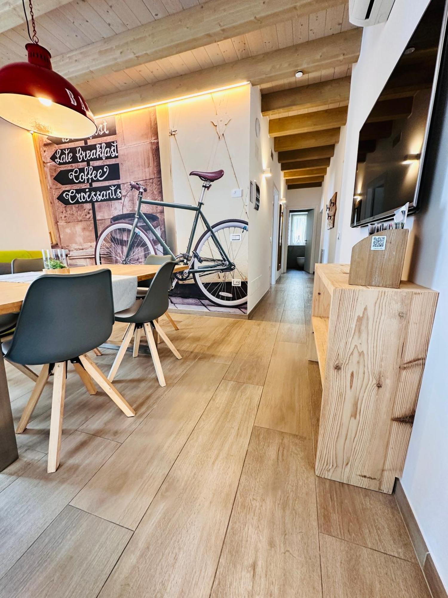 Casa Tosca - Holiday Home Torbole Sul Garda Ngoại thất bức ảnh