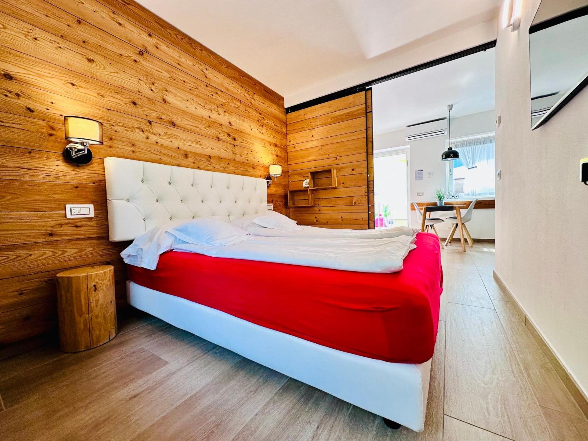 Casa Tosca - Holiday Home Torbole Sul Garda Ngoại thất bức ảnh