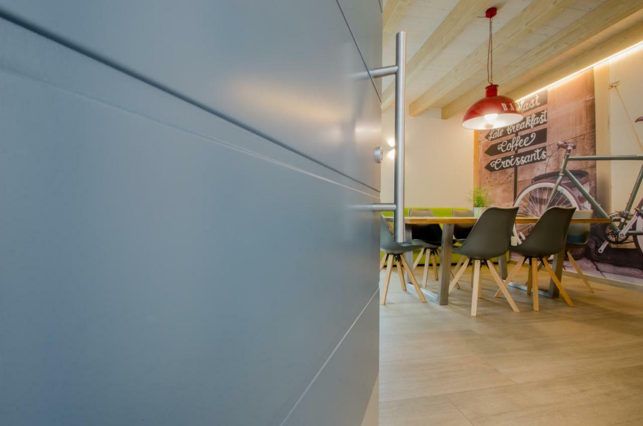 Casa Tosca - Holiday Home Torbole Sul Garda Ngoại thất bức ảnh